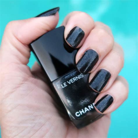 chanel holiday 2023 nail polish